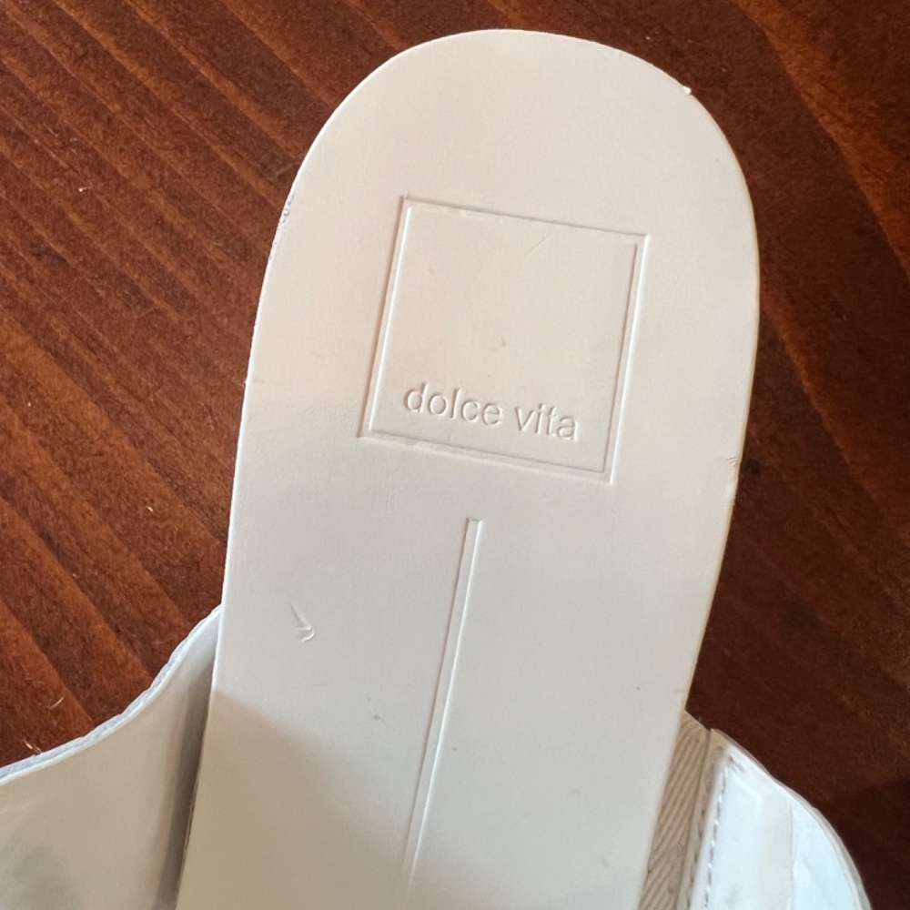 Dolce Vita Sandals like new - Picture 6 of 6